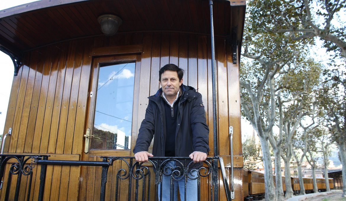 “En Mallorca tenemos que volver a hacer sentir al turista como en su casa”  |  Óscar Mayol